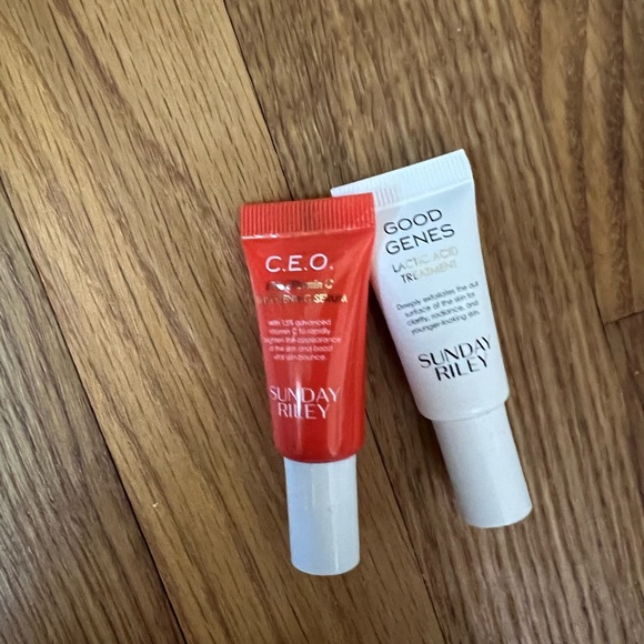 5/35 Sunday Riley Good Genes and CEO Serum - Picture 2 of 2